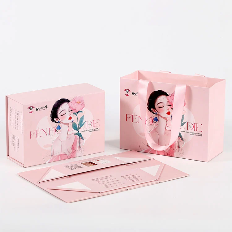 Geschenkverpackung aus Kraftpapier